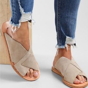Free People Emelia leather sandal.  Size 36 (6).  See size chart.  Used.…